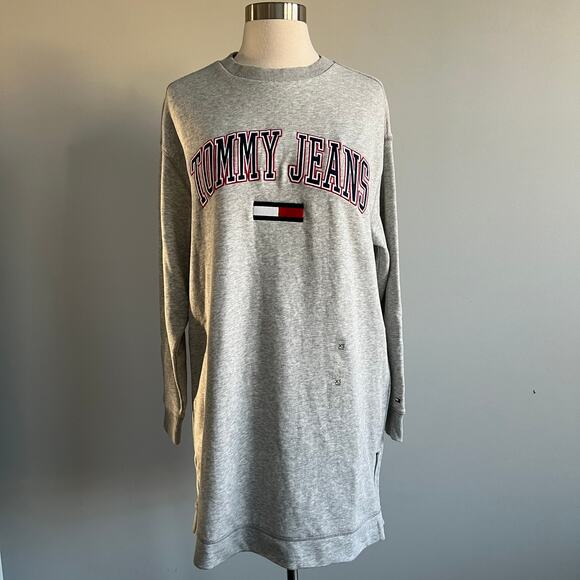 Tommy Hilfiger Jeans Sweatshirt Tunic Dress Embroidered Crew Neck Gray XS NWT - Picture 1 of 9